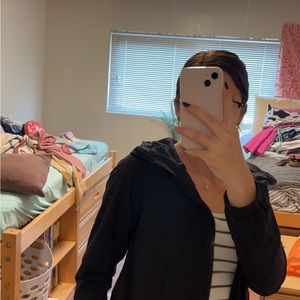 lulu windbreaker